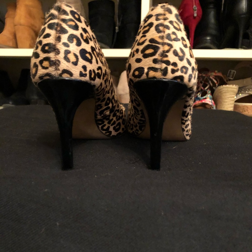 Shoes - Picture 3 of 4